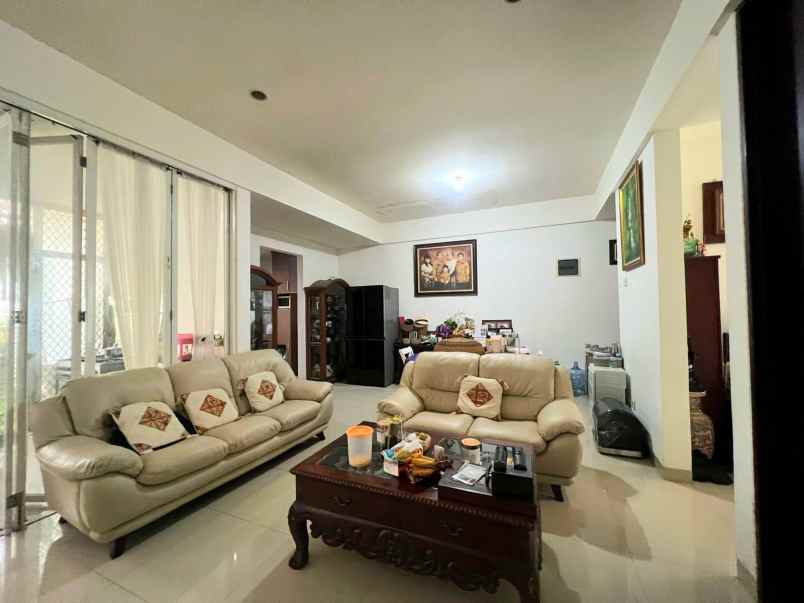 dijual rumah green andara residences