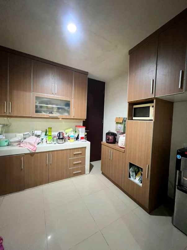 dijual rumah green andara residences