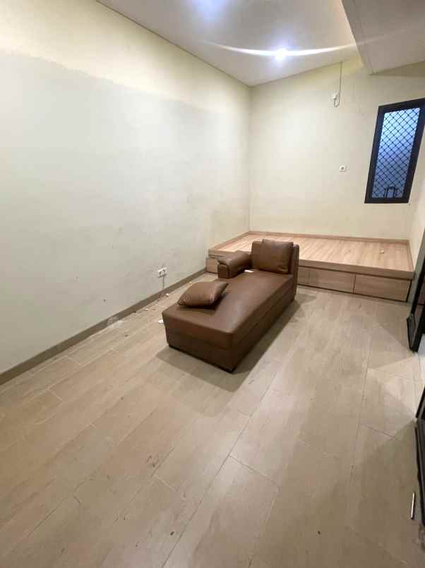 dijual rumah green ara harapan indah bekasi