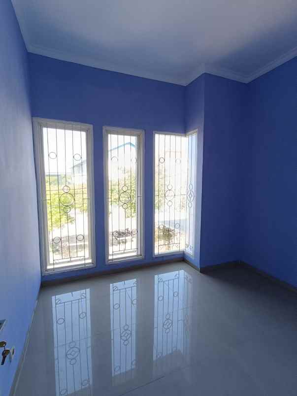 dijual rumah green semanggi mangrove