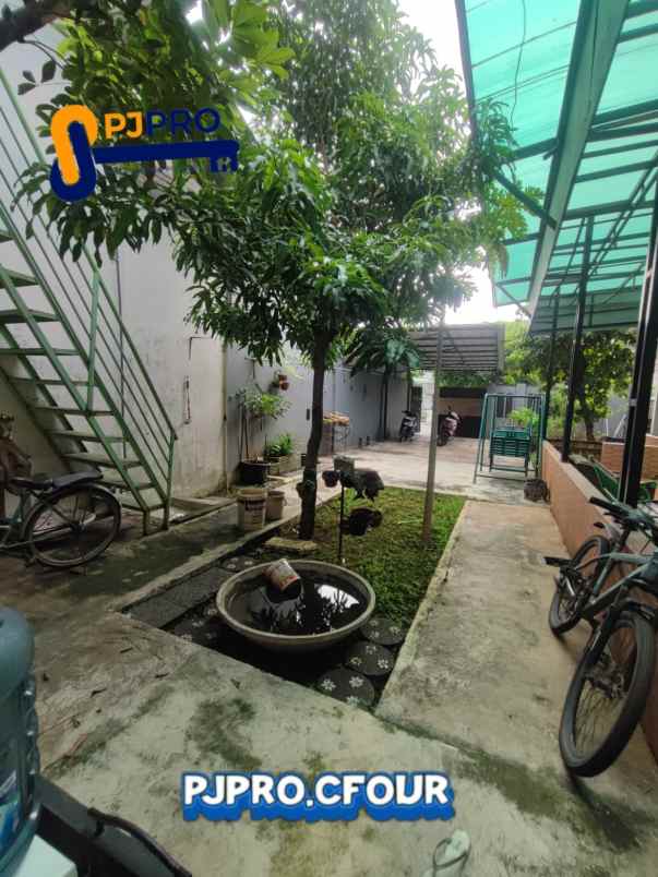 dijual rumah harapan indah