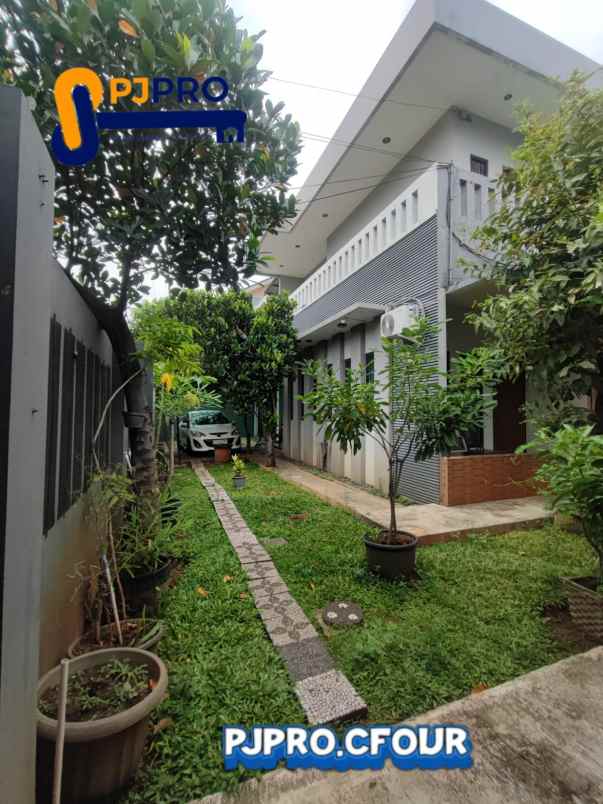 dijual rumah harapan indah