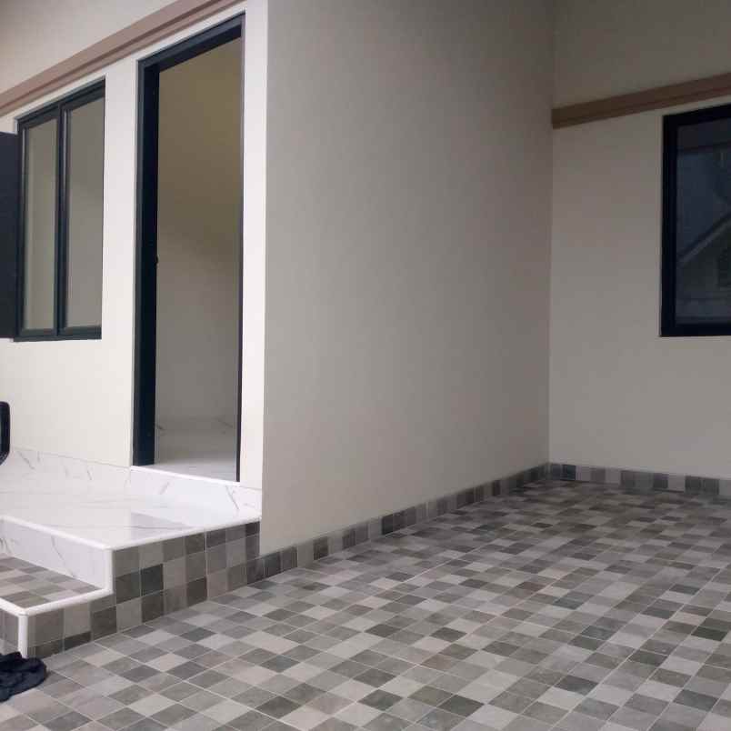 dijual rumah harapan indah