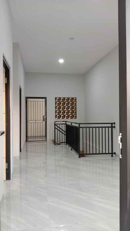 dijual rumah harapan indah