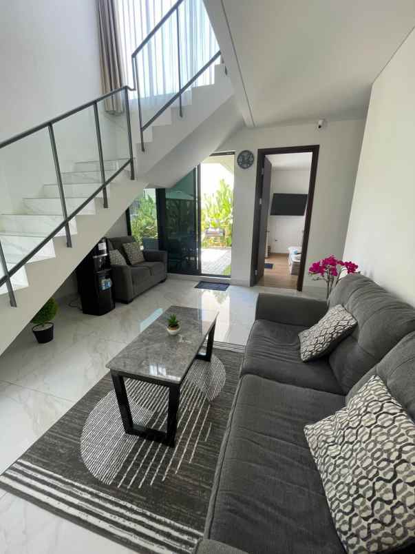 dijual rumah hook eonna cluster aerra bsd 3 lantai