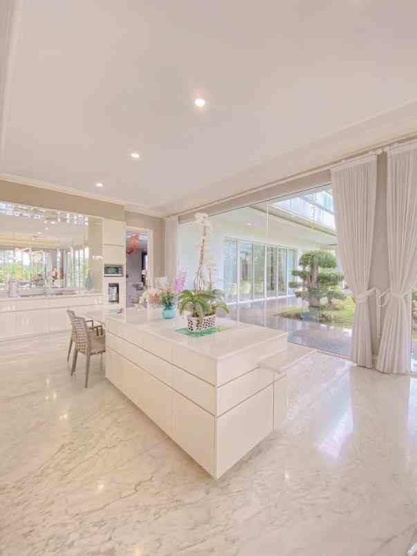 dijual rumah imperial golf pakuwon indah