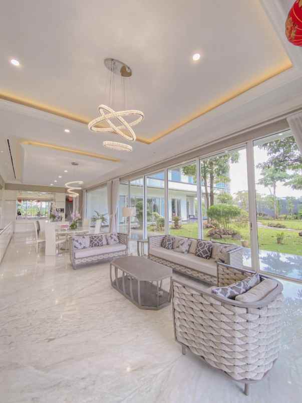 dijual rumah imperial golf pakuwon indah