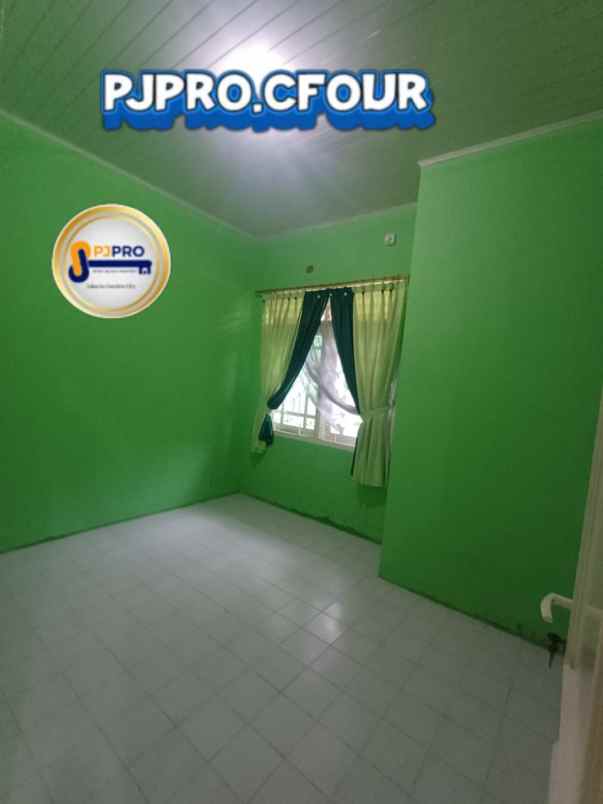 dijual rumah jalan alamanda