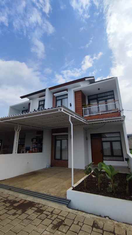 dijual rumah jalan alternatif kota