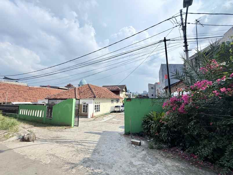 dijual rumah jalan anyer menteng