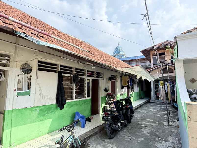 dijual rumah jalan anyer menteng