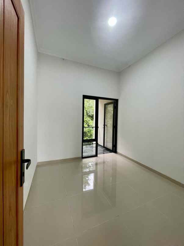 dijual rumah jalan kaliurang