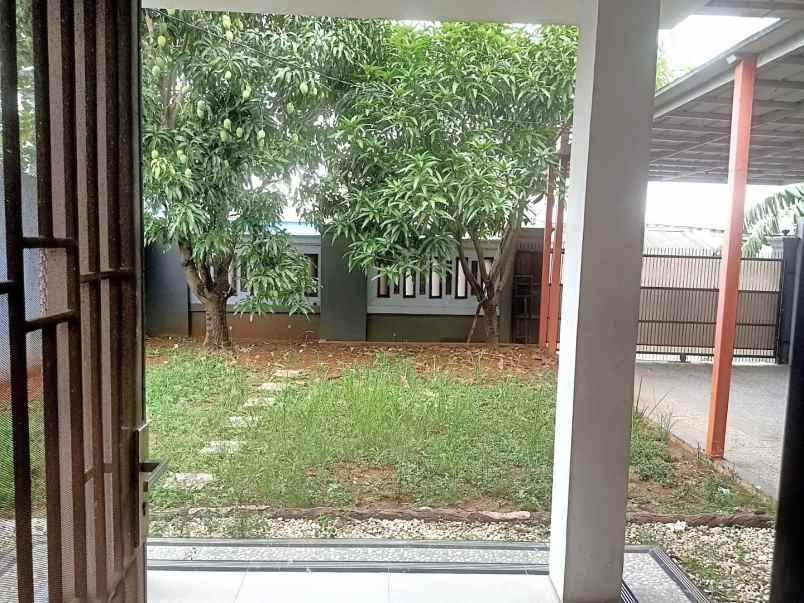 dijual rumah jalan karang tengah pusaka