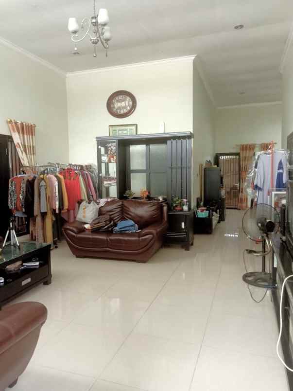 dijual rumah jalan karang tengah pusaka