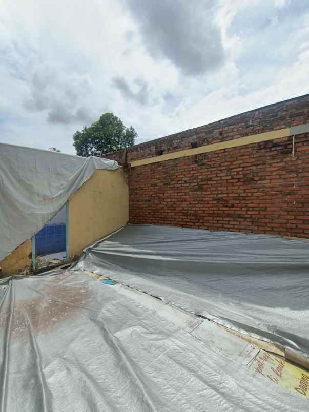 dijual rumah jalan kemang