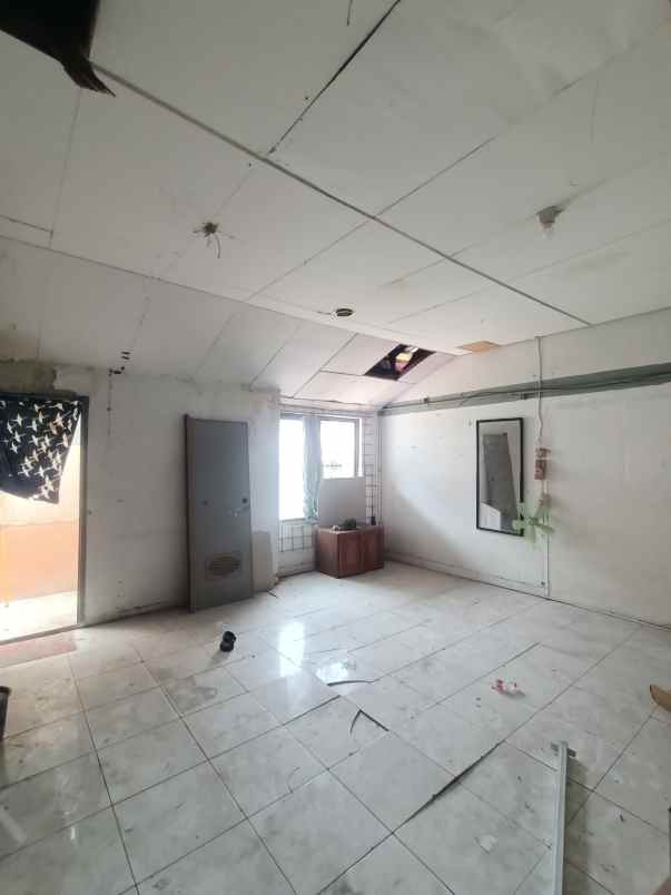 dijual rumah jalan kemang