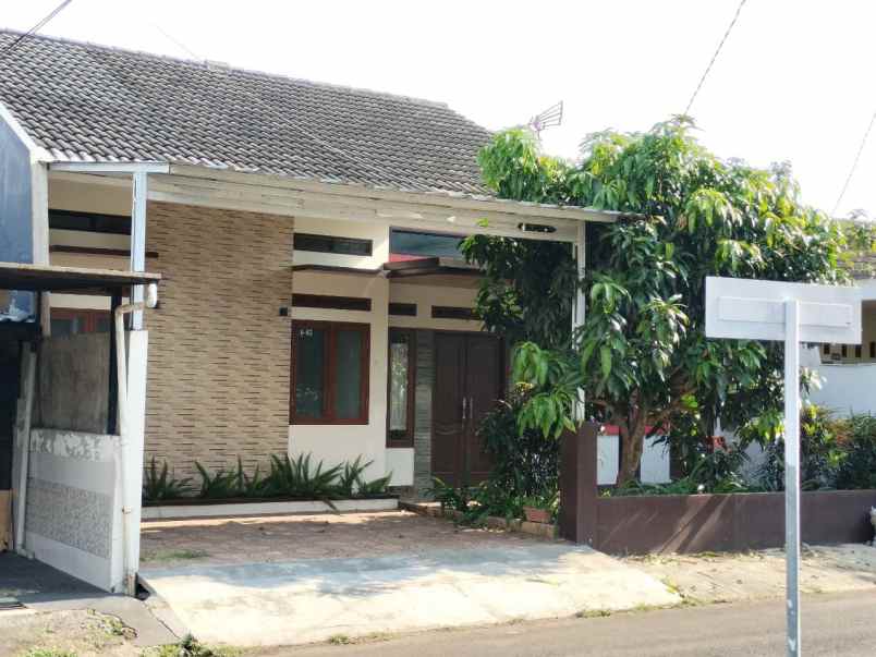 Rumah Asri Terawat 1 Lantai Di Pesantren Cibabat Cimahi Bandung Barat