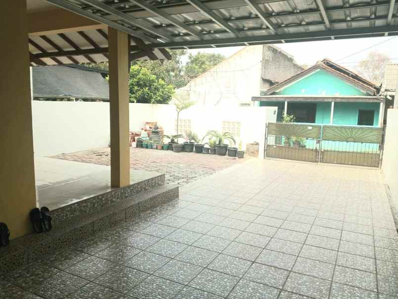 dijual rumah jalan ratna jatibening