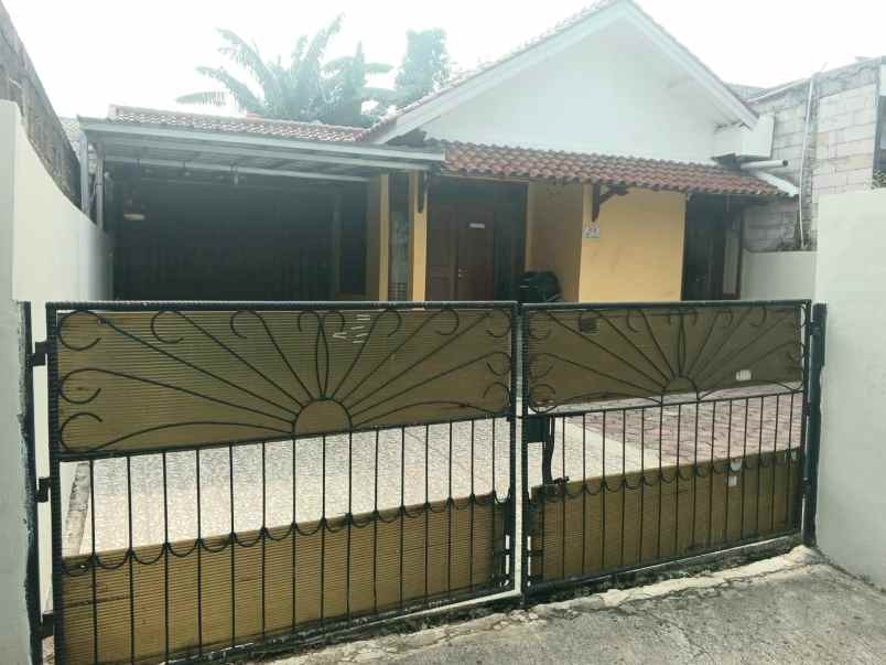 dijual rumah jalan ratna jatibening