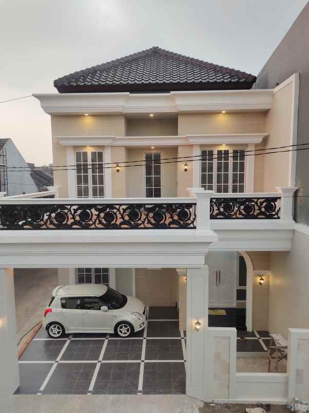 dijual rumah jalan raya depok