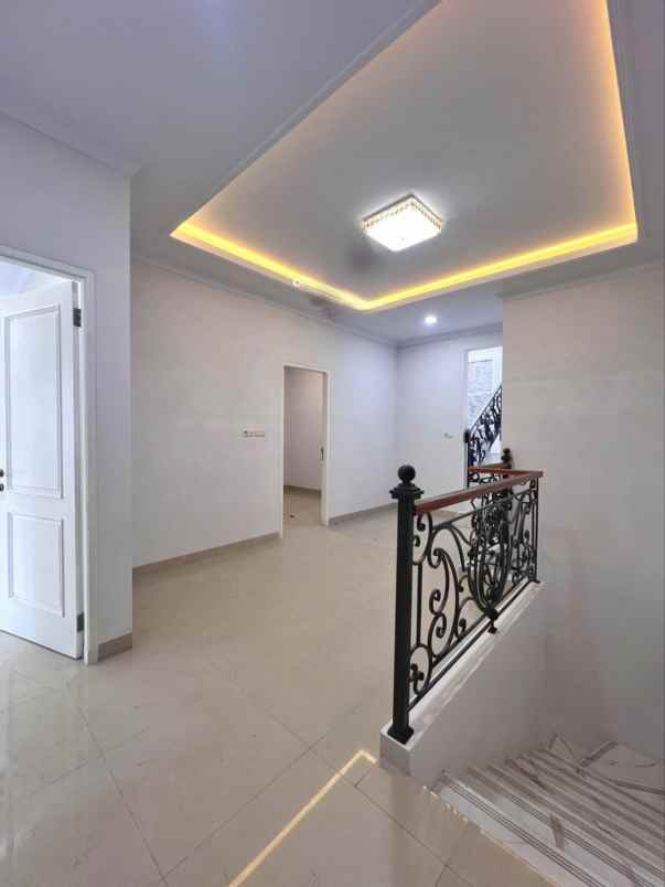 dijual rumah jalan raya kahfi jagakarsa