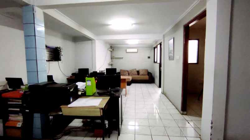 dijual rumah jalan raya pahlawan rempoa