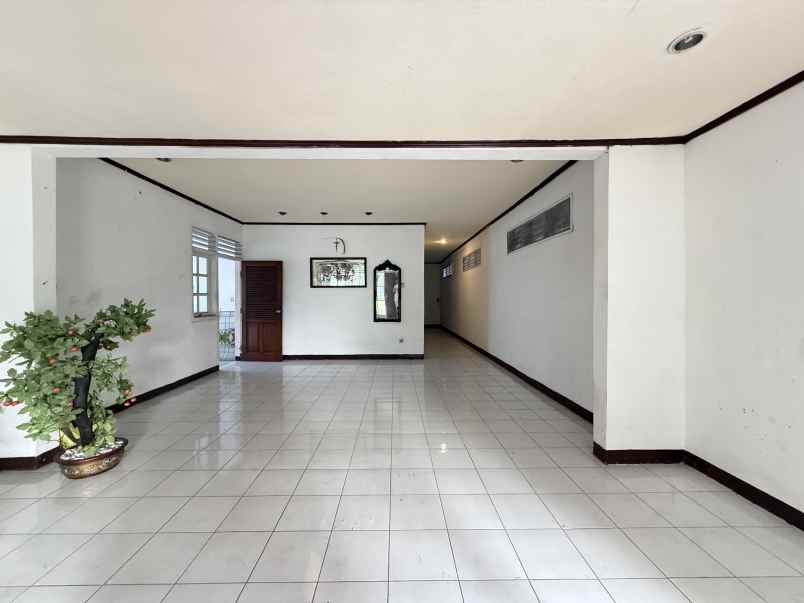 dijual rumah jalan sindanglaya