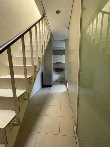 dijual rumah jalan stonegate citraland