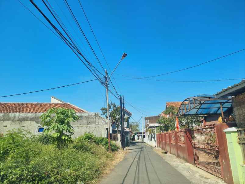 dijual rumah jalan wiratama