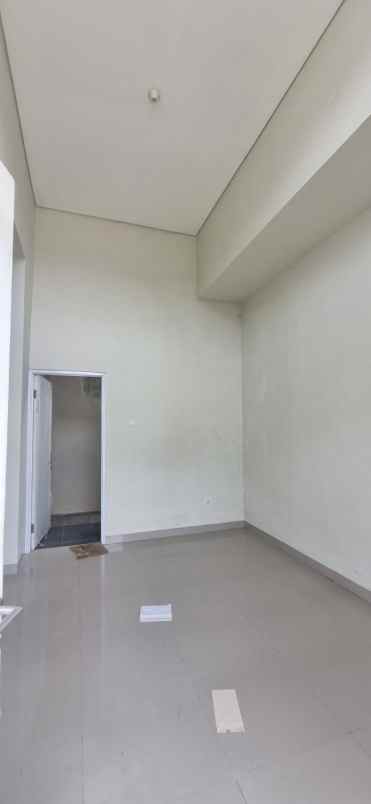 dijual rumah jasmine boulevard