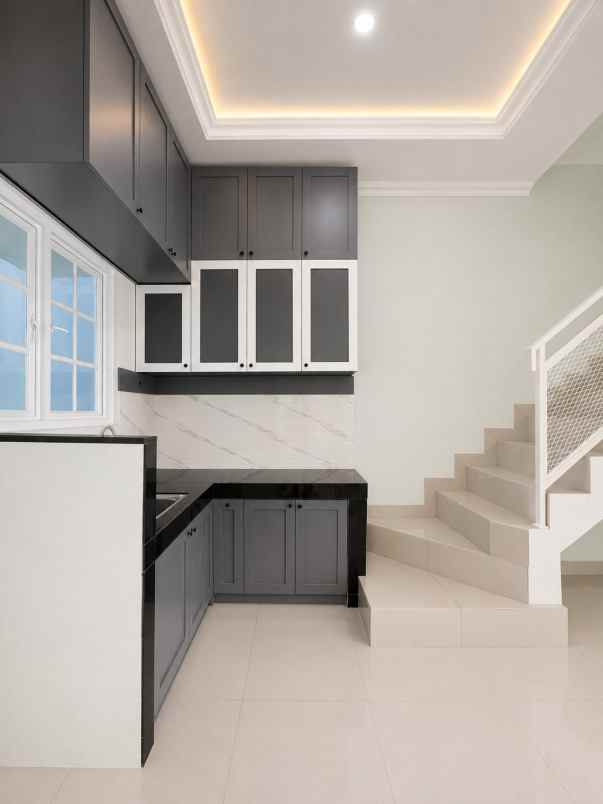 dijual rumah jatiranggon