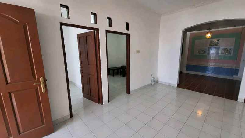 dijual rumah jatirejo