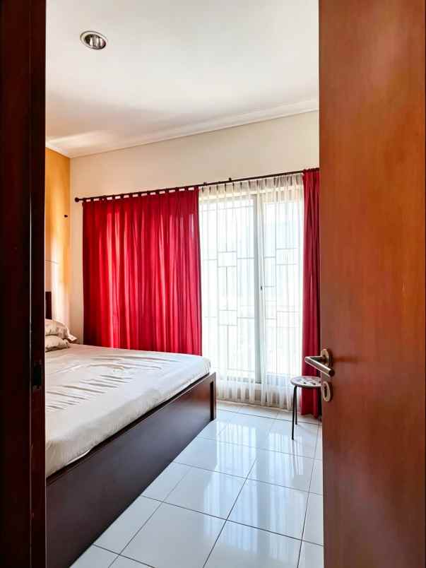 dijual rumah jatiwaringin