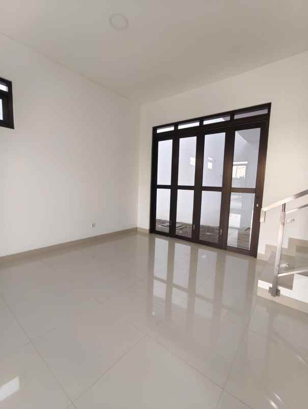 dijual rumah jl batununggal indah