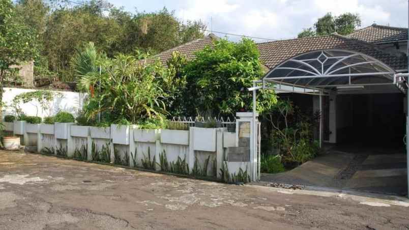 dijual rumah jl budi luhur gegerkalong