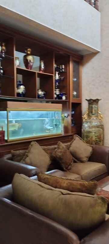 dijual rumah jl bukit pratama raya