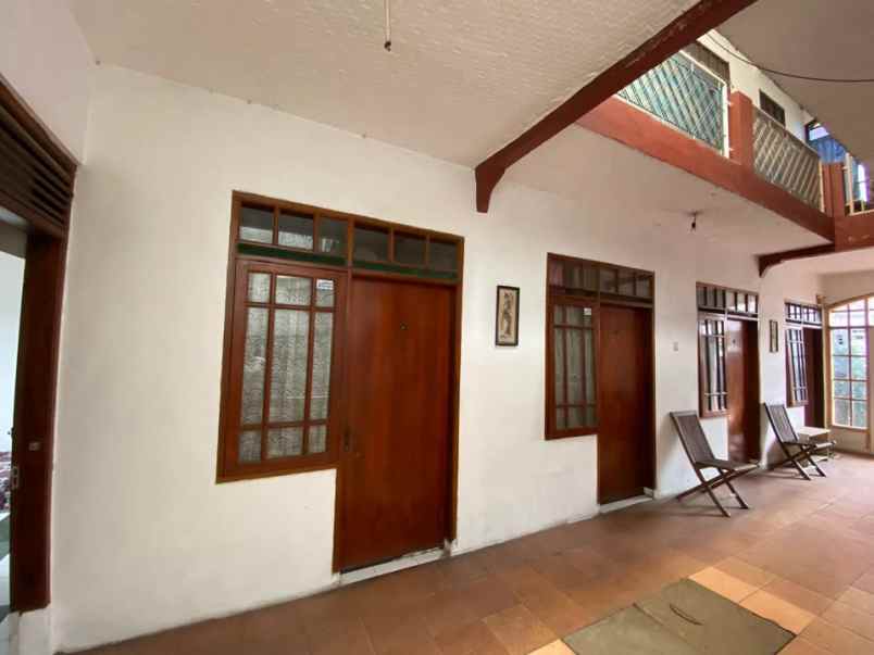dijual rumah jl cikuda
