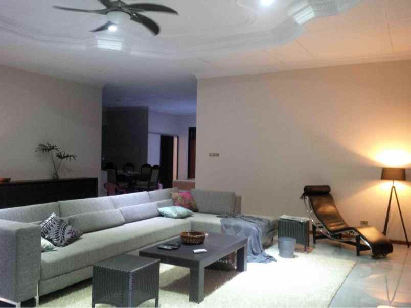 dijual rumah jl cipete viii