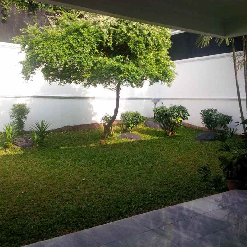 dijual rumah jl cipete viii