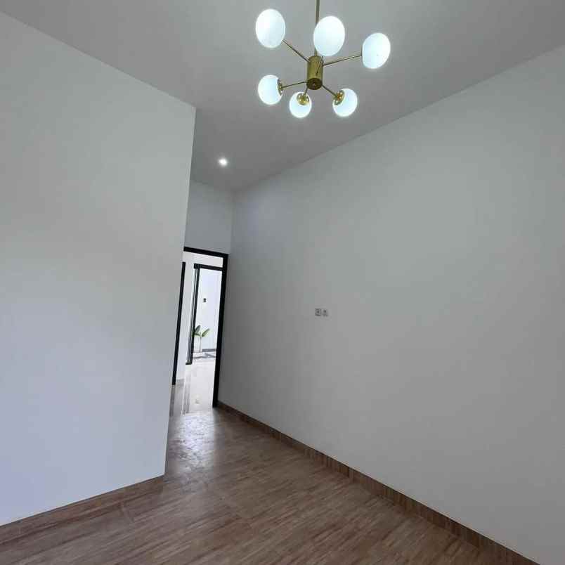 dijual rumah jl godean km 7