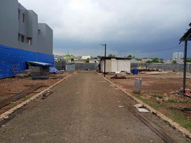 dijual rumah jl h baping ciracas