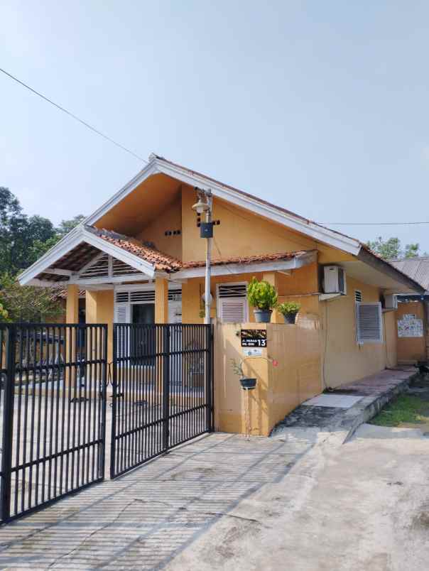 dijual rumah jl h een cilodong depok