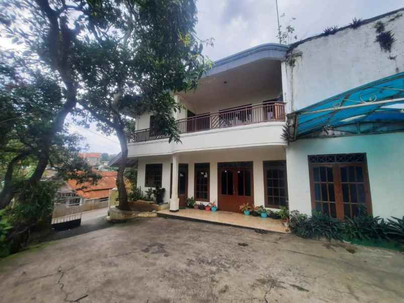 dijual rumah jl hegarmanah jatinangor