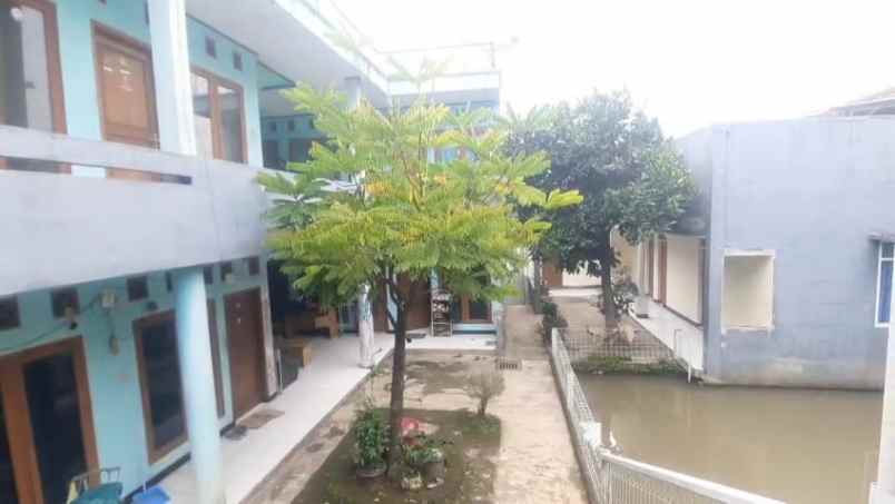 dijual rumah jl hegarmanah jatinangor