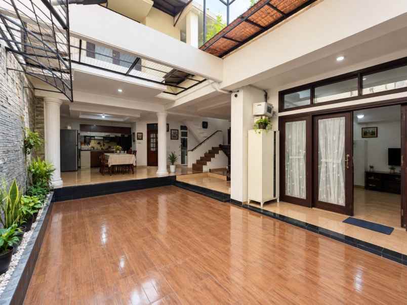 dijual rumah jl kartini tegalsari