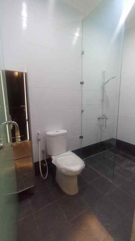 dijual rumah jl kayu manis rt 03 rw 03