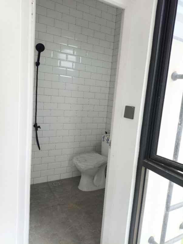 dijual rumah jl kh muchtar tabrani