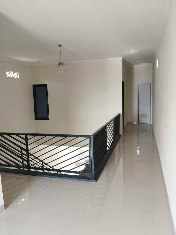 dijual rumah jl lembah cimenteng
