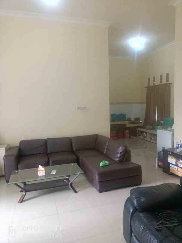 dijual rumah jl melati indah delima