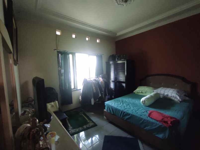 dijual rumah jl merkuri margahayu